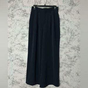 Uniqlo Women Wide Leg Navy Blue Trousers Sz M EUC
48